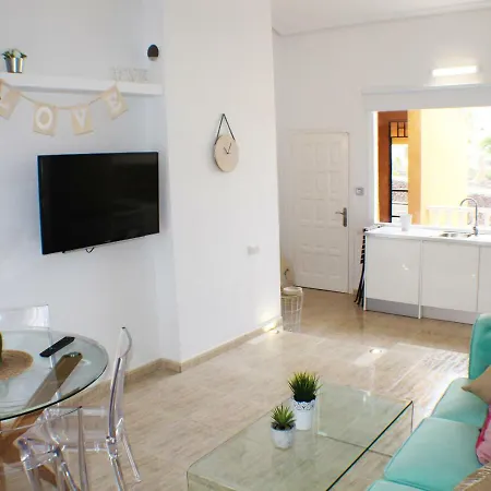 Sunny Terraced House Apartamento